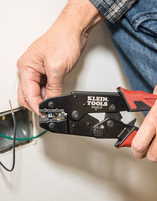 Load image into Gallery viewer, 3005CR Wire Crimper Tool, Ratcheting Insulated Terminal Crimper for 10 to 22 AWG Wire
